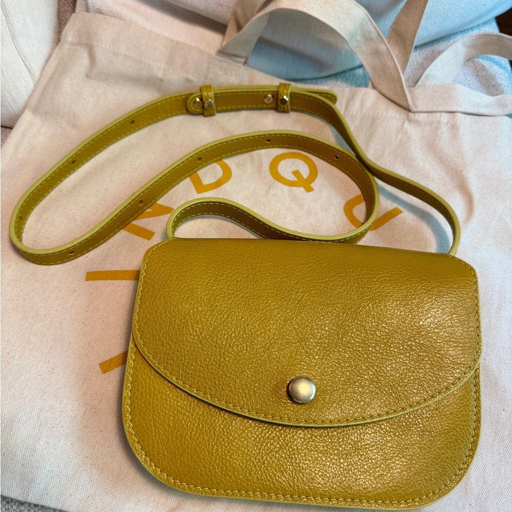 LINDQUIST ‘Po’ Chartreuse Leather Crossbody Bag